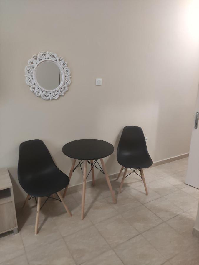 G M 3 Rooms Kentpo In The Heart Of The City Larissa Eksteriør billede