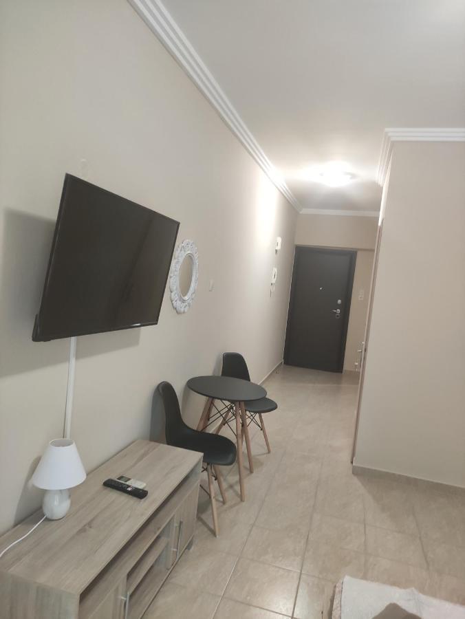 G M 3 Rooms Kentpo In The Heart Of The City Larissa Eksteriør billede