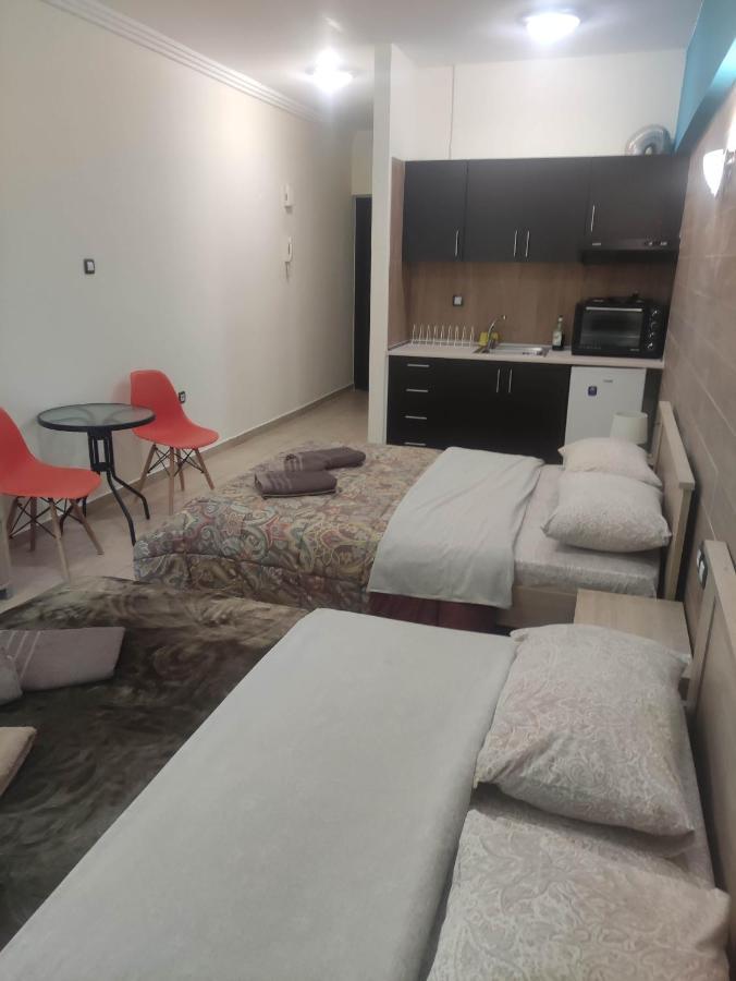 G M 3 Rooms Kentpo In The Heart Of The City Larissa Eksteriør billede