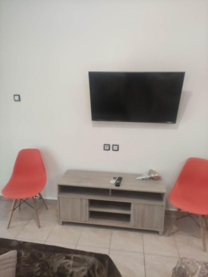G M 3 Rooms Kentpo In The Heart Of The City Larissa Eksteriør billede